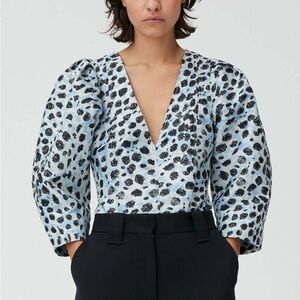 Ganni Crispy Jacquard Blue V-Neck Blouse Size M Abstract Leopard Print